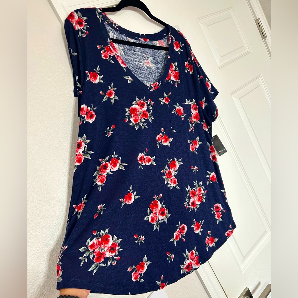 Floral V Neck Tee